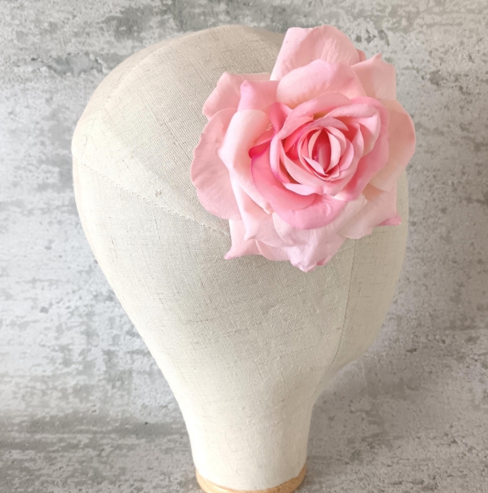 rockabilly flower hair clip - Picture 3 of 7